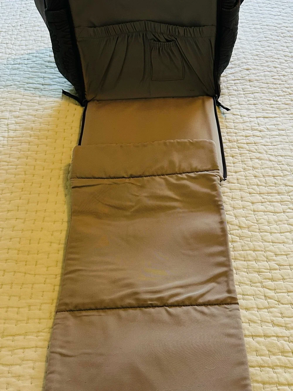 Petunia Pickle Bottom NWOT Quilted Gray diaper bag
